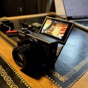 Canon Black Cameras-and-accessories